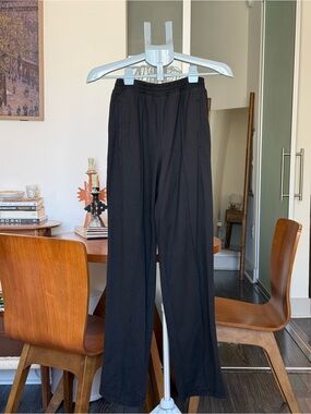 GAP Fit - Women’s Black Pants